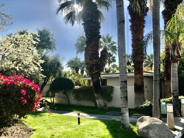 130 West Racquet Club Road, Unit 309 Palm Springs, CA 92262 - Photo 20 of 23 IMG_2745