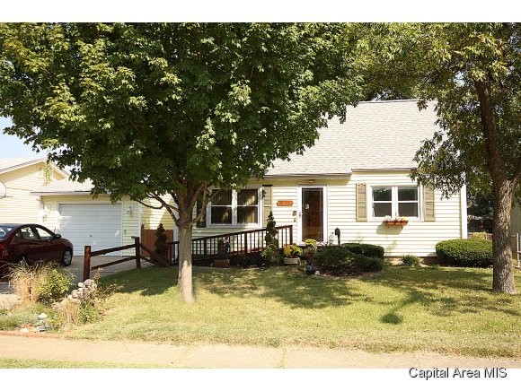 19 Villanova Drive Springfield, IL 62703 - Photo 1 of 21