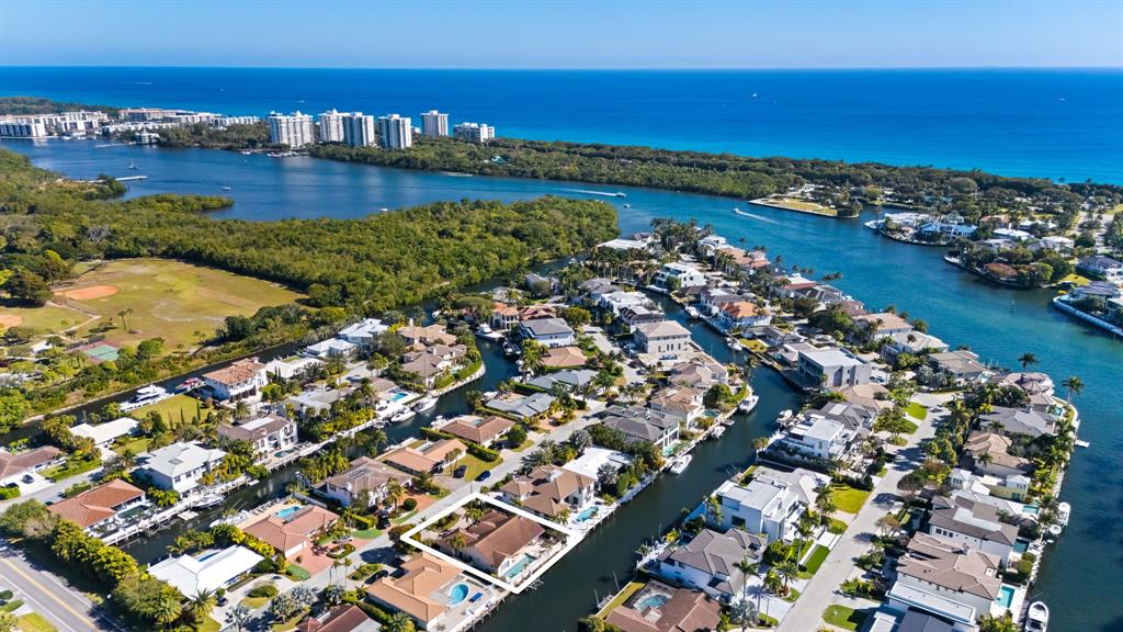 520 Phillips Drive Boca Raton, FL 33432 - Photo 5 of 12