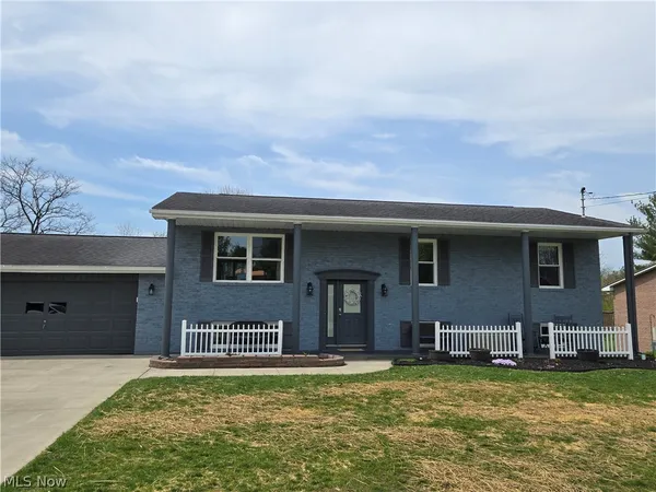 $360,000 | 104 Summerset Drive, Marietta, OH 45750