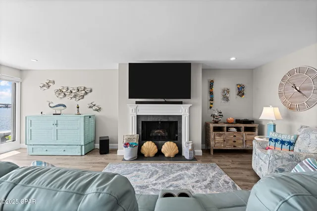 $865,000 | 425 Bayshore Drive, Unit 11, Panama City Beach, FL 32407