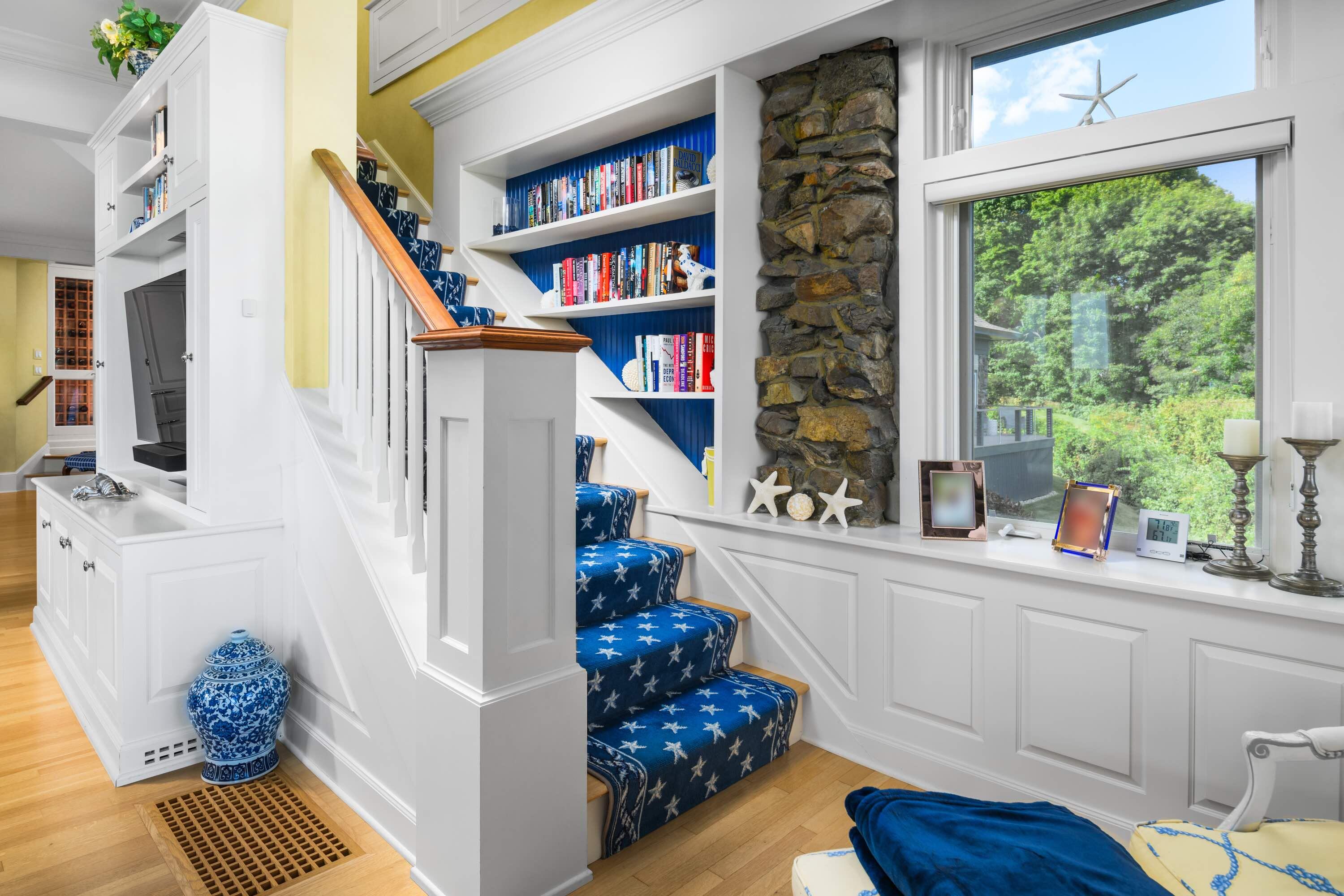 24 Fieldstone Lane, Unit 5 Ogunquit, ME 03907 - Photo 16 of 43 Stairs