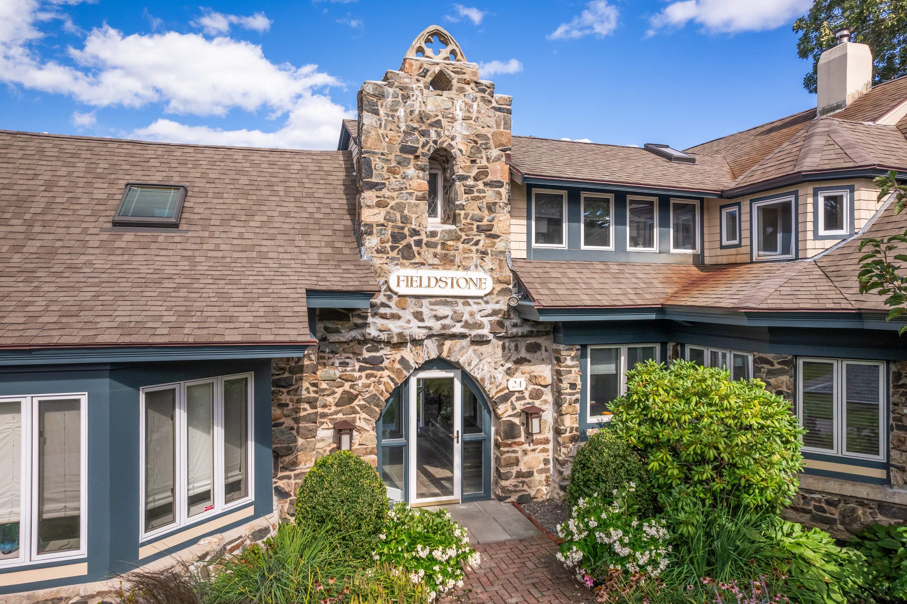 24 Fieldstone Lane, Unit 5 Ogunquit, ME 03907 - Photo 5 of 43 Aerials Exteriors-4