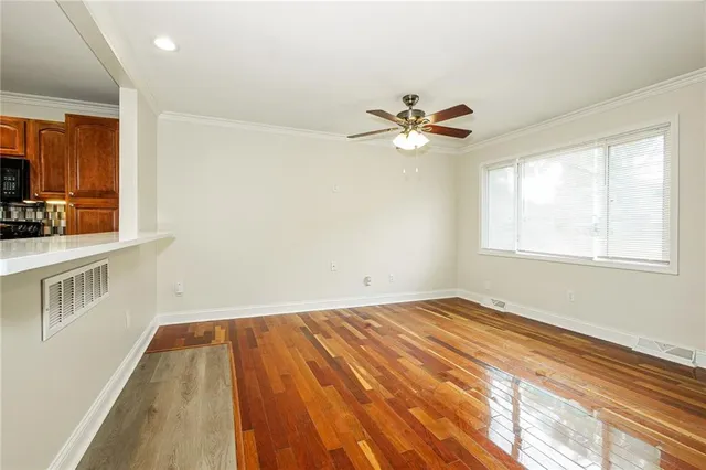 $2,075 | 1212 Northwest 67th Street, Kansas City, MO 64118