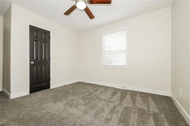 $2,075 | 1212 Northwest 67th Street, Kansas City, MO 64118