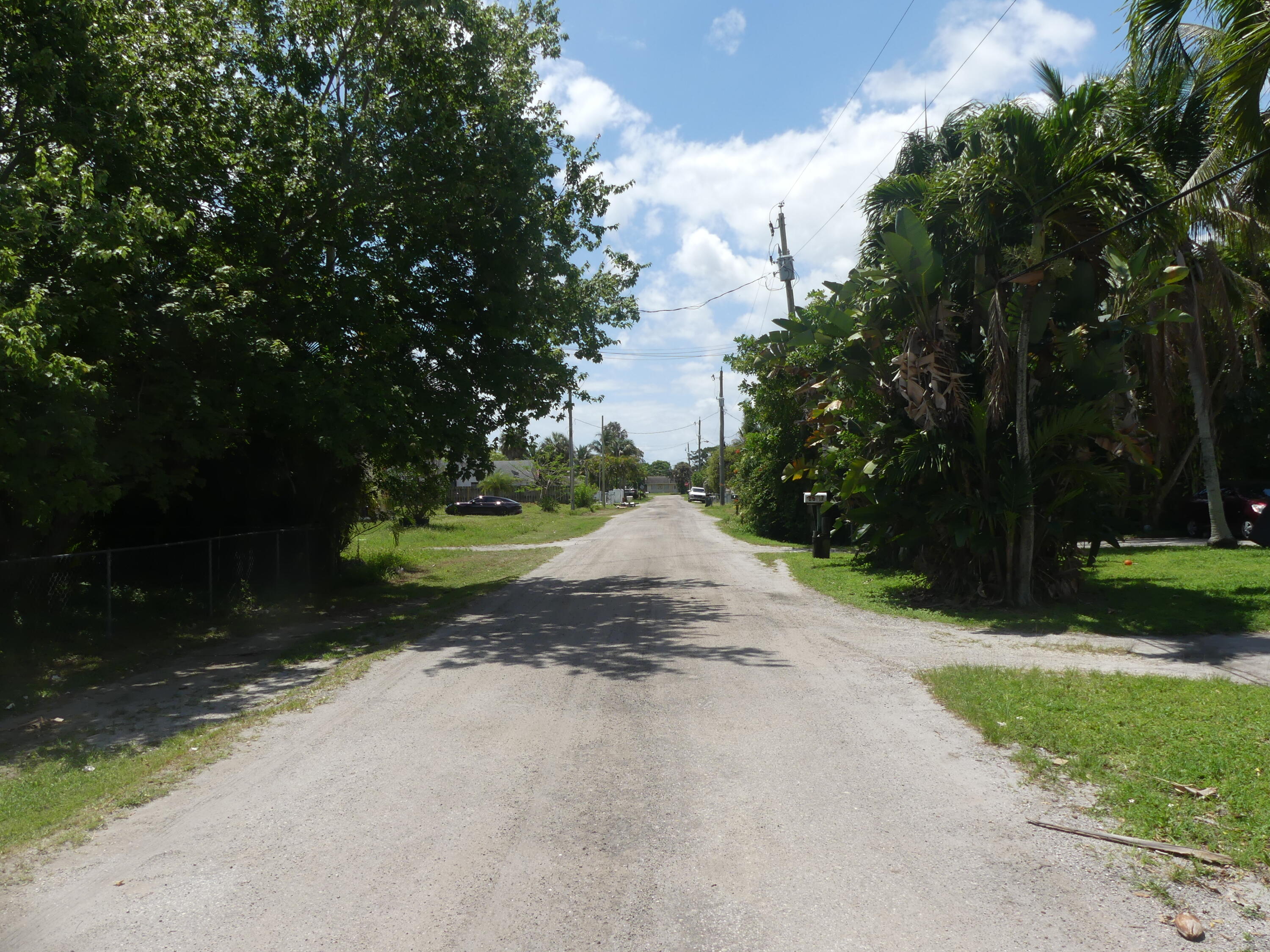 6640 Rigger Road Lake Worth, FL 33462 - Photo 5 of 19 P1030675