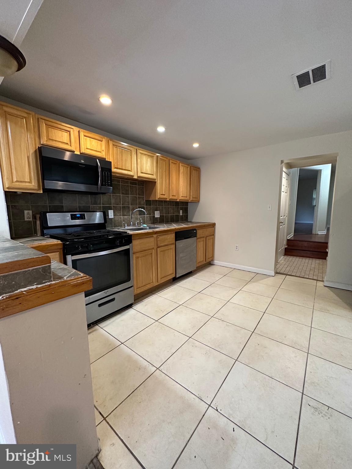 1012 Norcross Road Lindenwold, NJ 08021 - Photo 13 of 34 Kitchen.