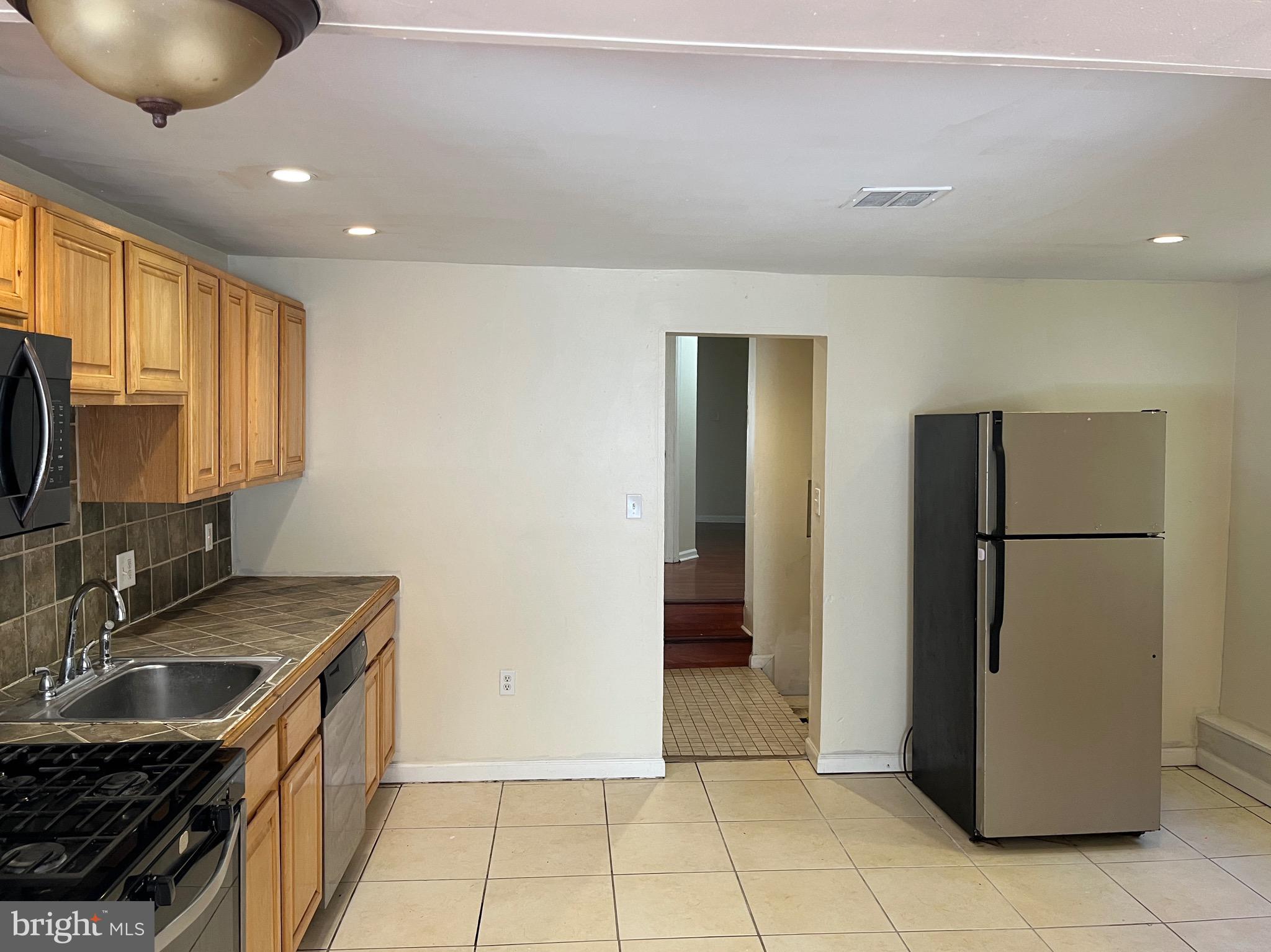 1012 Norcross Road Lindenwold, NJ 08021 - Photo 15 of 34 Kitchen.