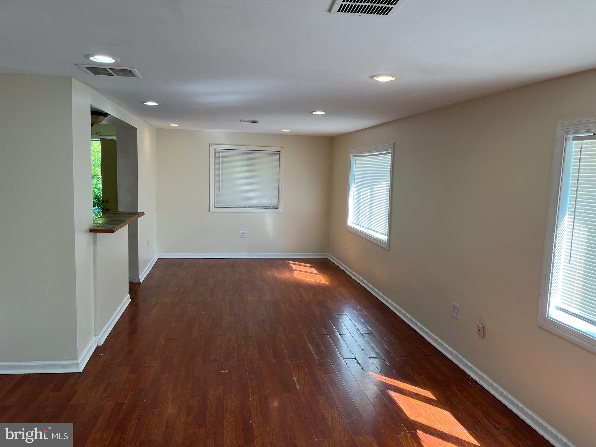 1012 Norcross Road Lindenwold, NJ 08021 - Photo 10 of 34 Living/dining.