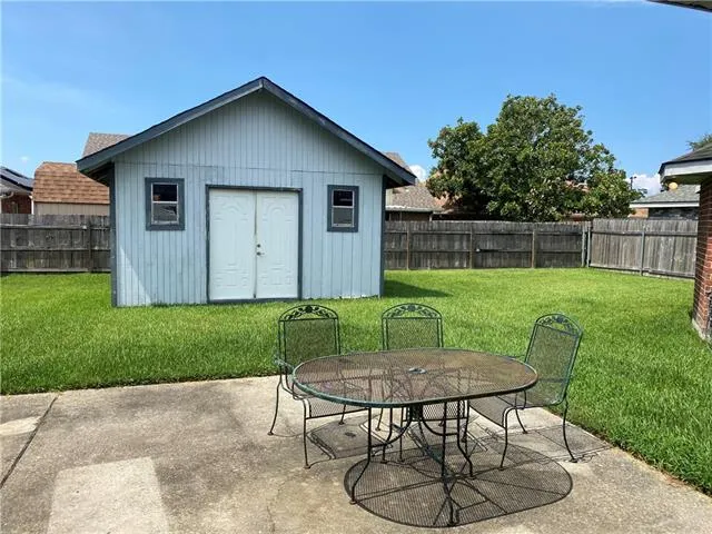 $2,300 | 22 Gladiola Court, Marrero, LA 70072