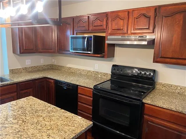 $2,300 | 22 Gladiola Court, Marrero, LA 70072