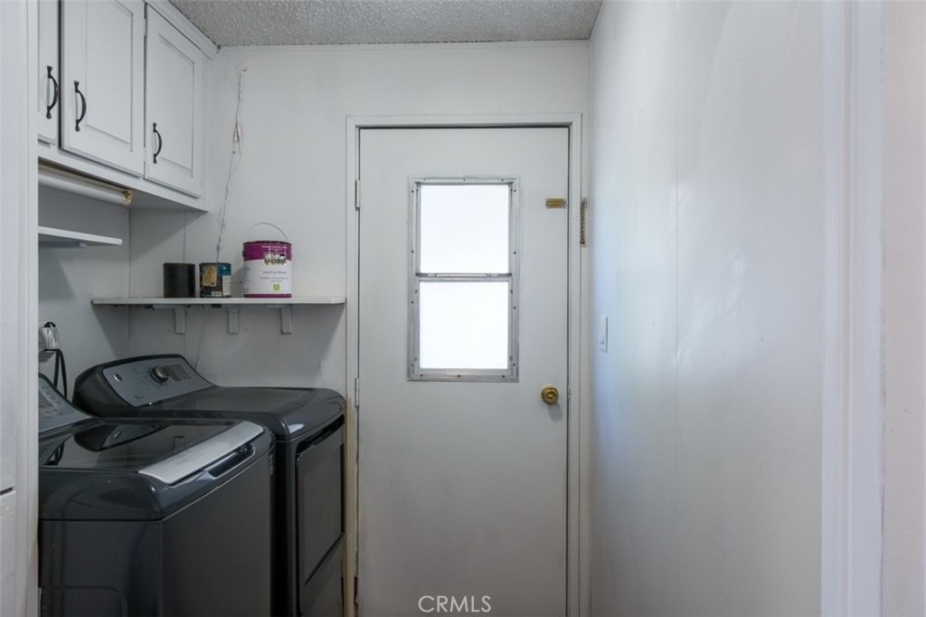 432 South Harbor Boulevard, Unit 7 Santa Ana, CA 92704 - Photo 22 of 35 a utility room with dryer and washer