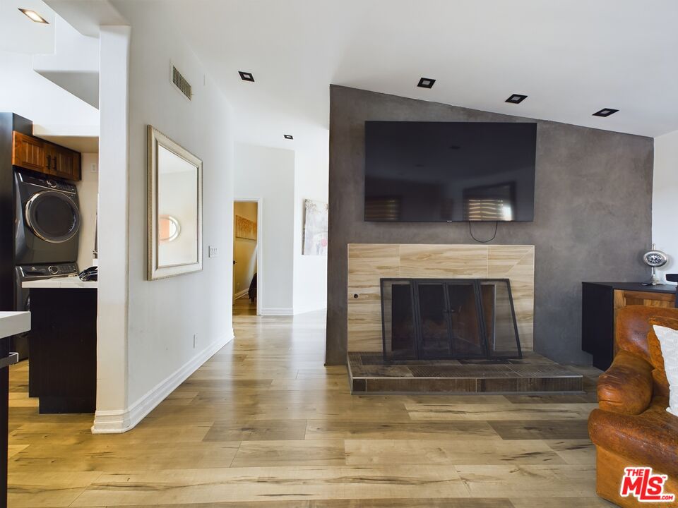 10650 Putney Road Los Angeles, CA 90064 - Photo 7 of 11