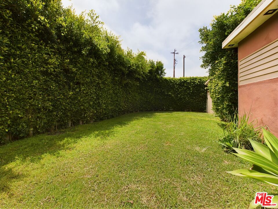 10650 Putney Road Los Angeles, CA 90064 - Photo 8 of 11