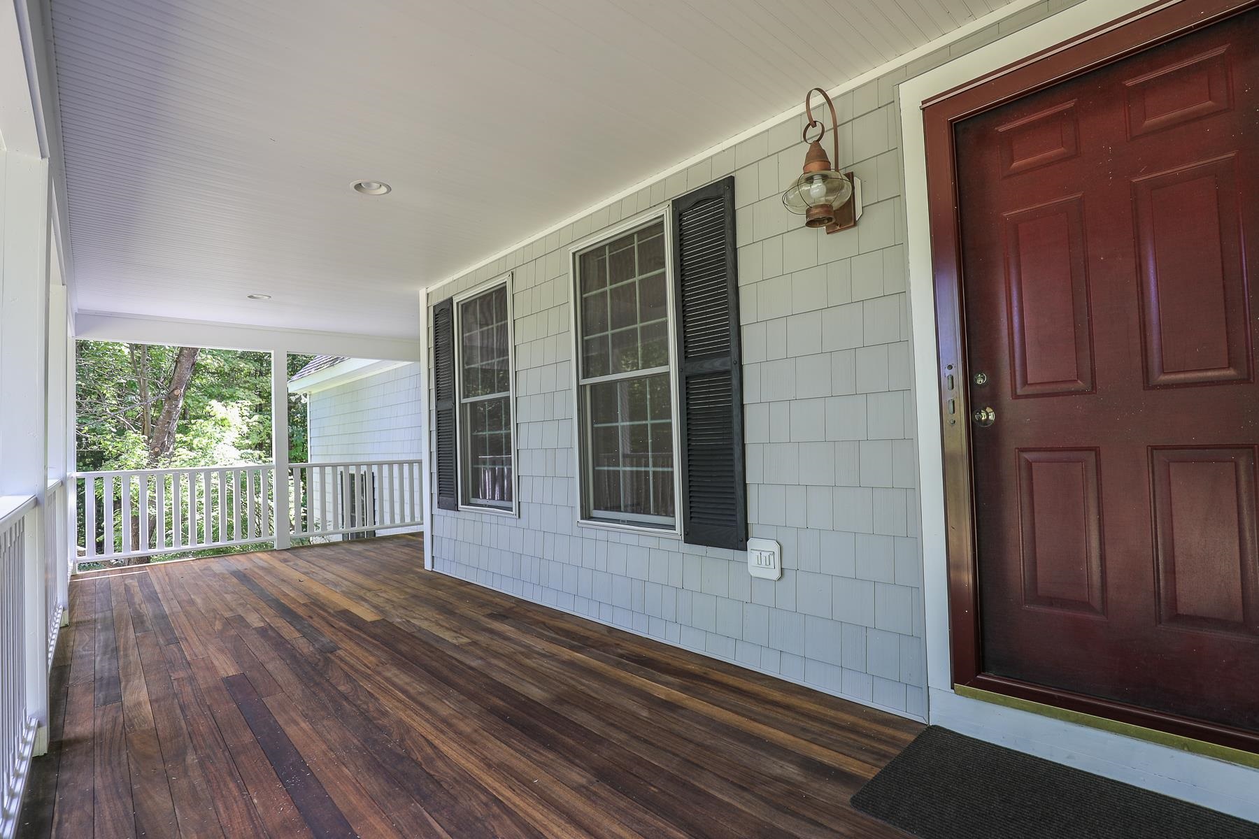 261 North Pond Road Chester, NH 03036 - Photo 4 of 40 Gallery Image 4