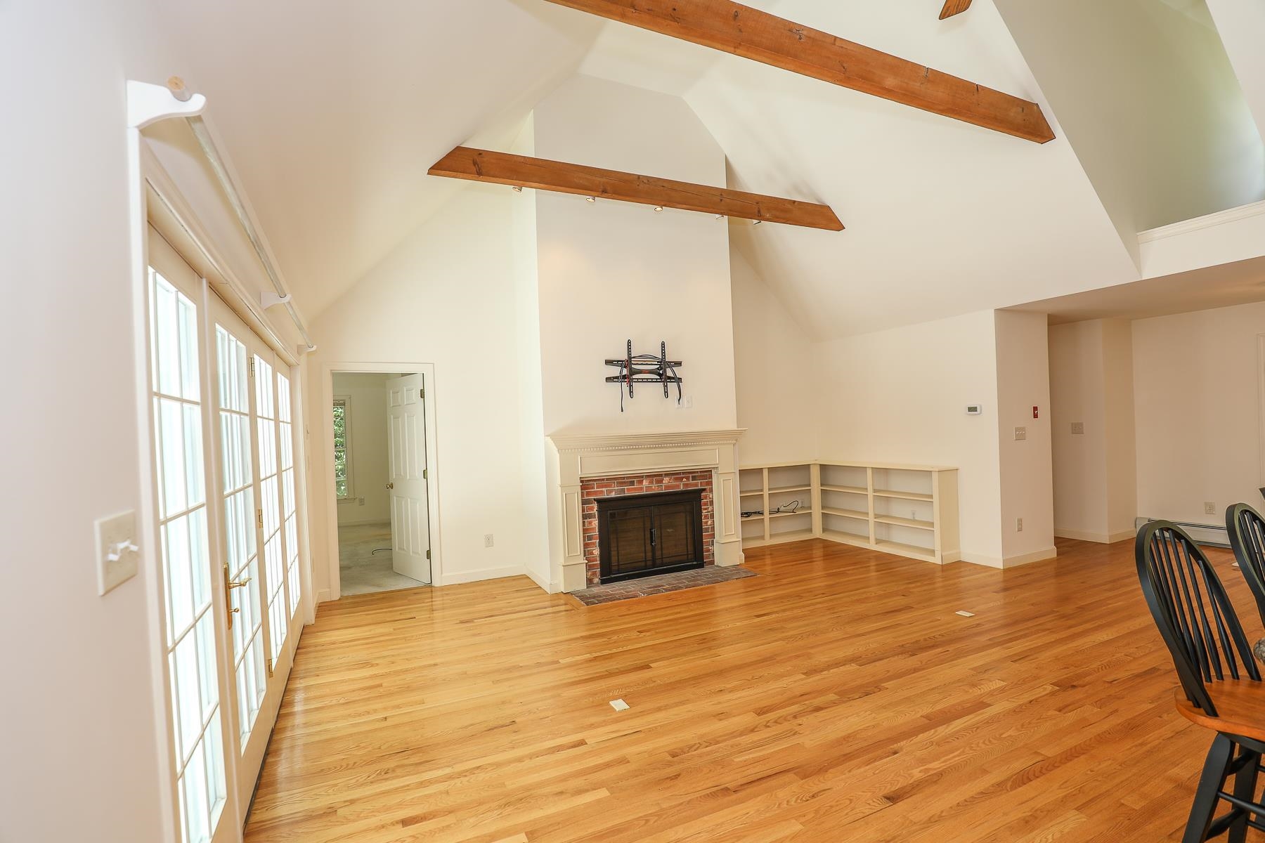 261 North Pond Road Chester, NH 03036 - Photo 6 of 40 Gallery Image 6
