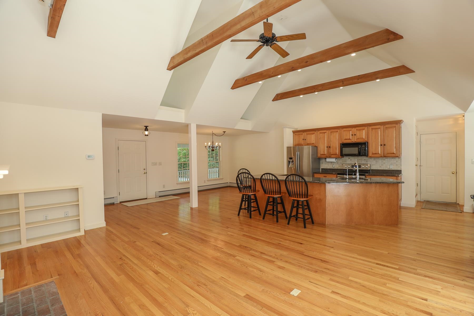 261 North Pond Road Chester, NH 03036 - Photo 8 of 40 Gallery Image 8