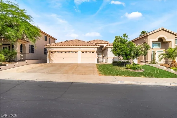 $2,400 | 275 Full Wine Street, Henderson, NV 89014