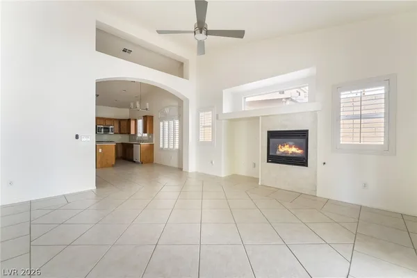 $2,400 | 275 Full Wine Street, Henderson, NV 89014