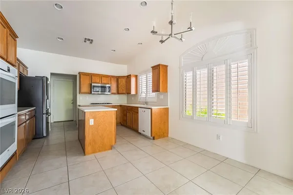 $2,400 | 275 Full Wine Street, Henderson, NV 89014