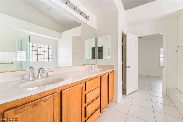 $2,400 | 275 Full Wine Street, Henderson, NV 89014