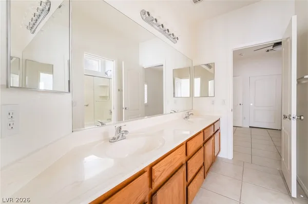 $2,400 | 275 Full Wine Street, Henderson, NV 89014