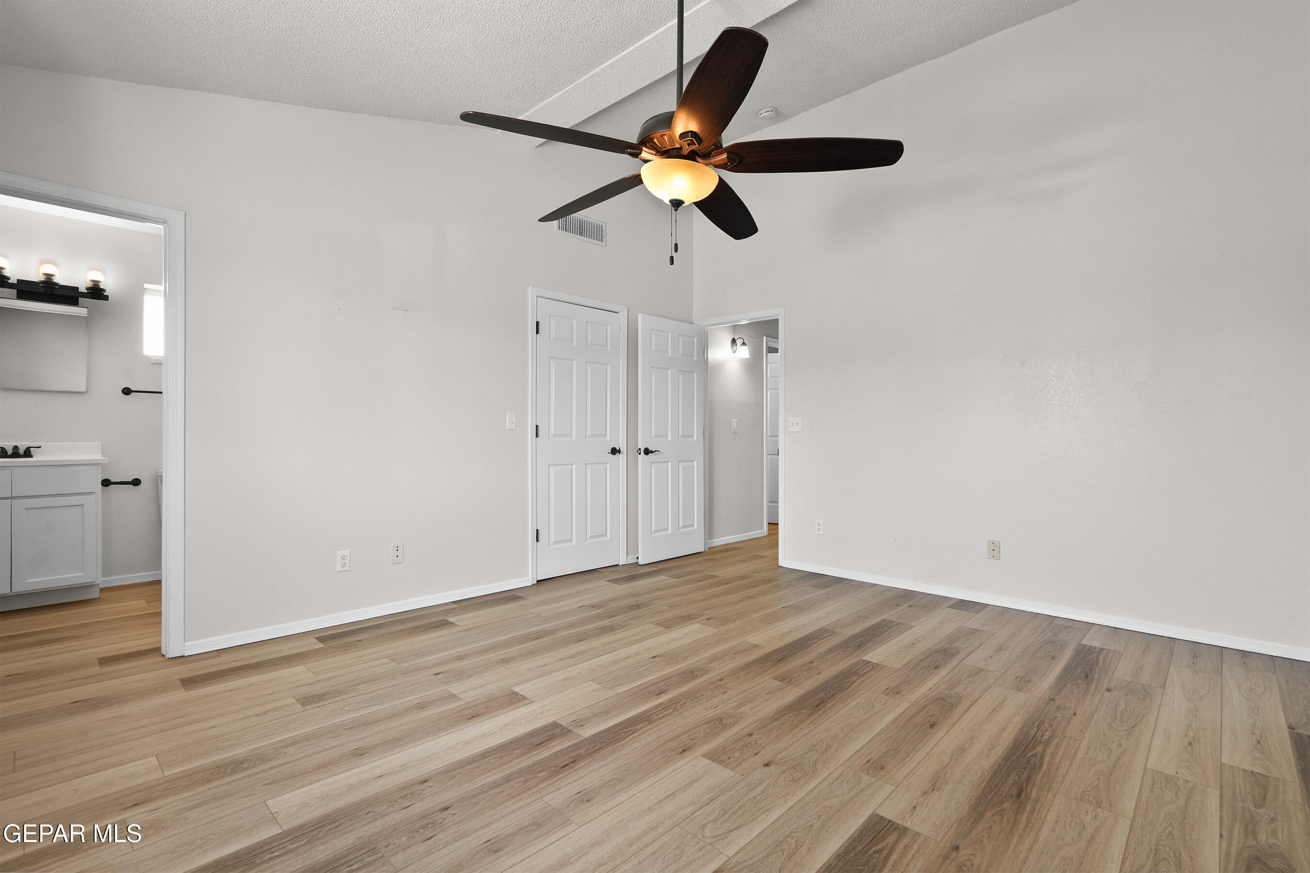 11023 Splendor Court El Paso, TX 79936 - Photo 20 of 43 Upstairs Suite