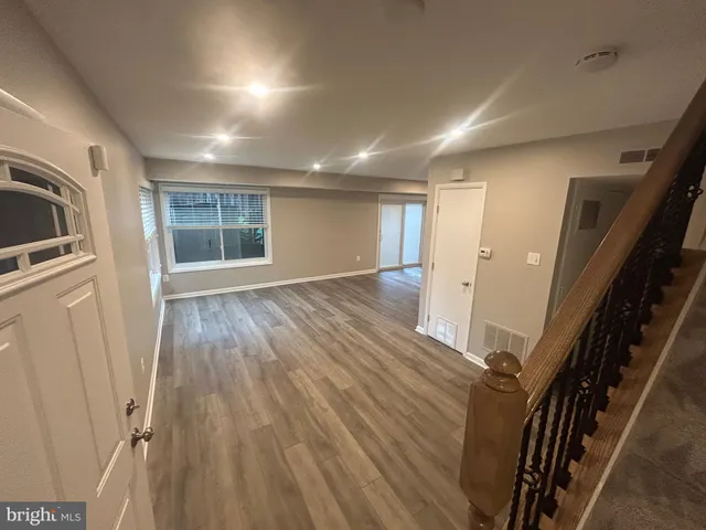 $2,350 | 9574 Standon Place, Columbia, MD 21045