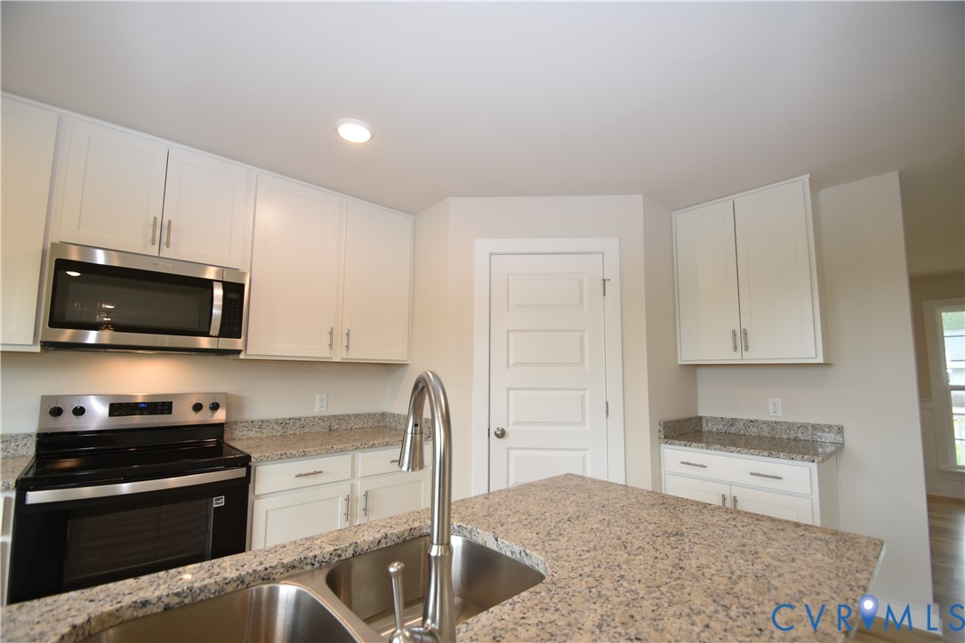 219 Riva Way Palmyra, VA 22963 - Photo 7 of 17