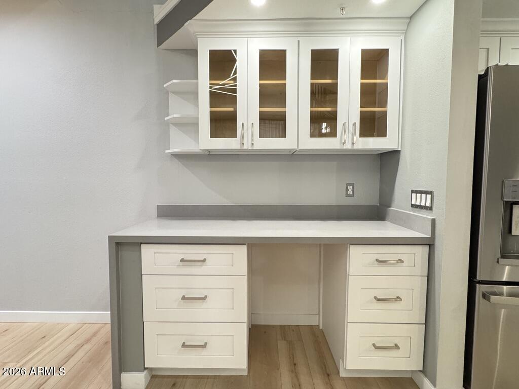 1701 East Colter Street, Unit 431 Phoenix, AZ 85016 - Photo 7 of 23 a view of a hallway with closet