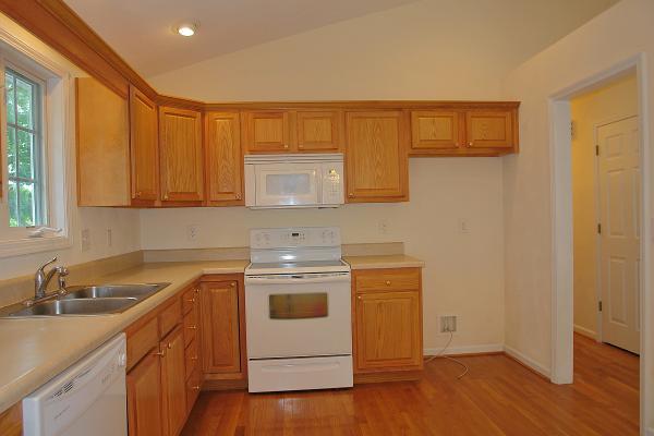 1740 Green Ridge Road Salem, VA 24153 - Photo 12 of 44 11