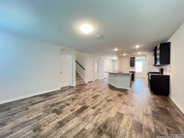 $2,295 | 947 Red Merganser, San Antonio, TX 78253