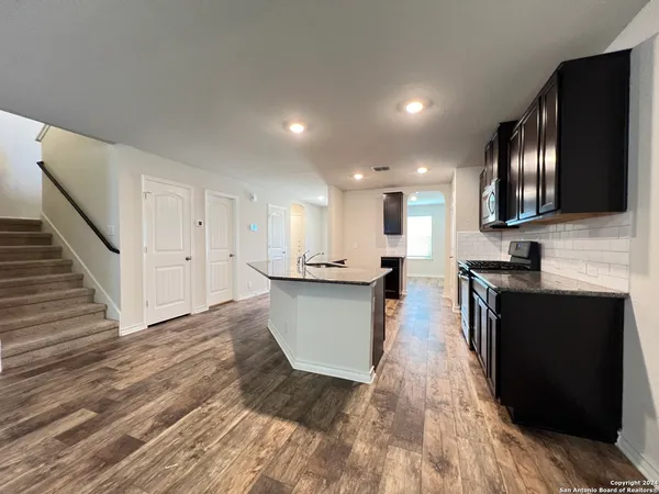 $2,295 | 947 Red Merganser, San Antonio, TX 78253