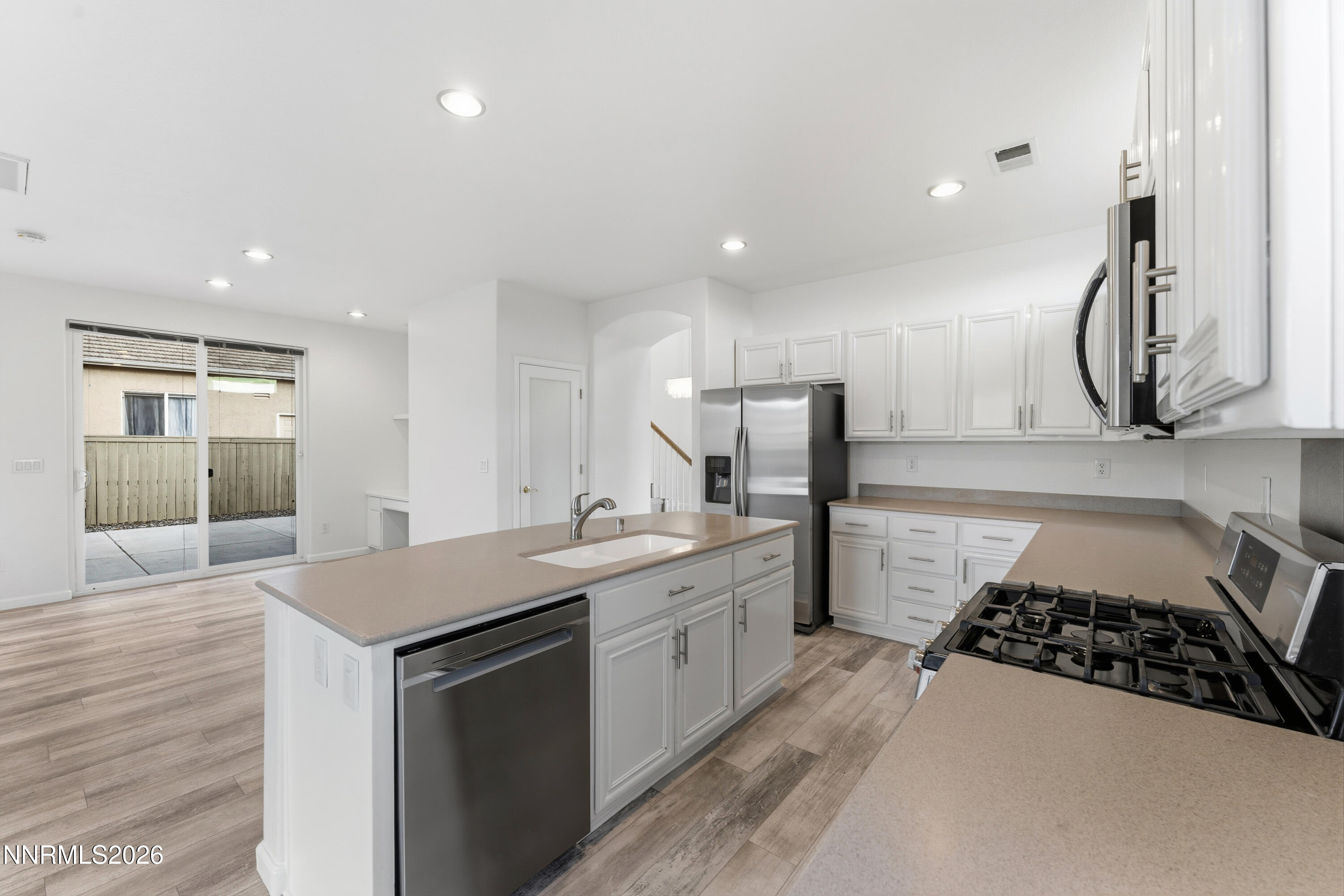 10548 Twin Bridges Way Reno, NV 89521 - Photo 28 of 71 8- breakfast nook from kitchen-O