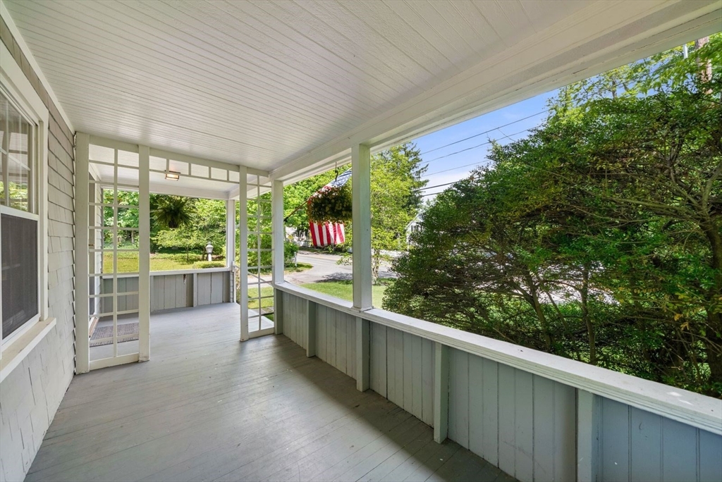 678 Boston Post Road Weston, MA 02493 - Photo 3 of 31