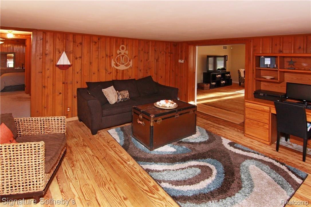 409 1st Street Rochester, MI 48307 - Photo 17 of 27 IMG_1122-r.jpg