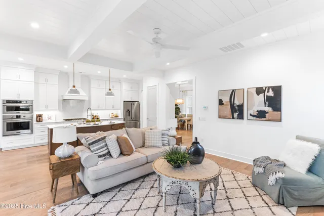 $875,000 | 1712 Herons View Drive, Wilmington, NC 28401