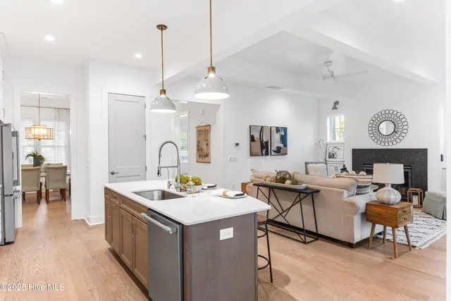 $875,000 | 1712 Herons View Drive, Wilmington, NC 28401