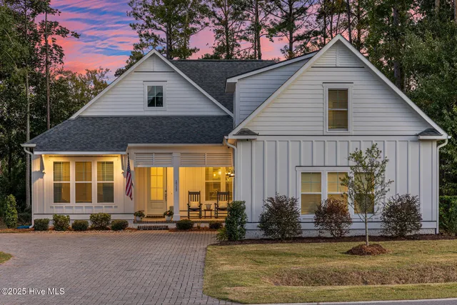 $875,000 | 1712 Herons View Drive, Wilmington, NC 28401