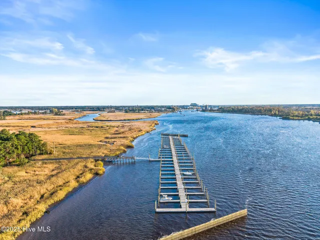 $875,000 | 1712 Herons View Drive, Wilmington, NC 28401