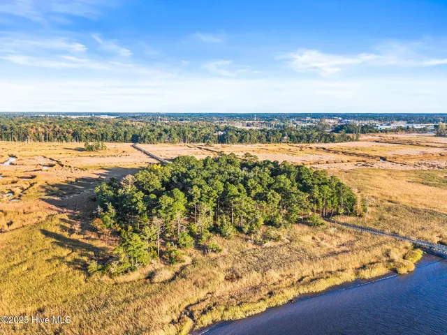 $875,000 | 1712 Herons View Drive, Wilmington, NC 28401