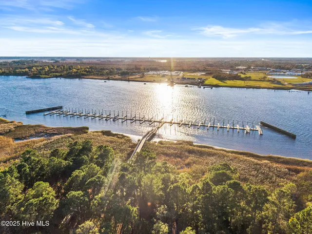 $875,000 | 1712 Herons View Drive, Wilmington, NC 28401