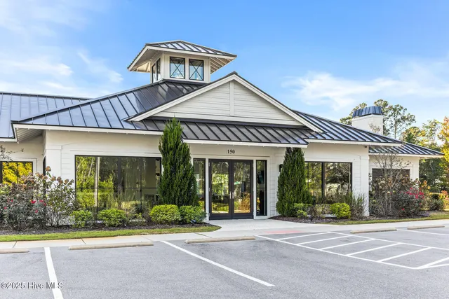 $875,000 | 1712 Herons View Drive, Wilmington, NC 28401