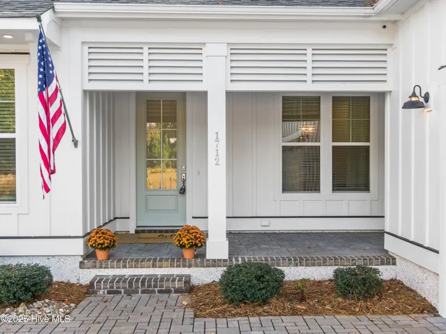 $875,000 | 1712 Herons View Drive, Wilmington, NC 28401