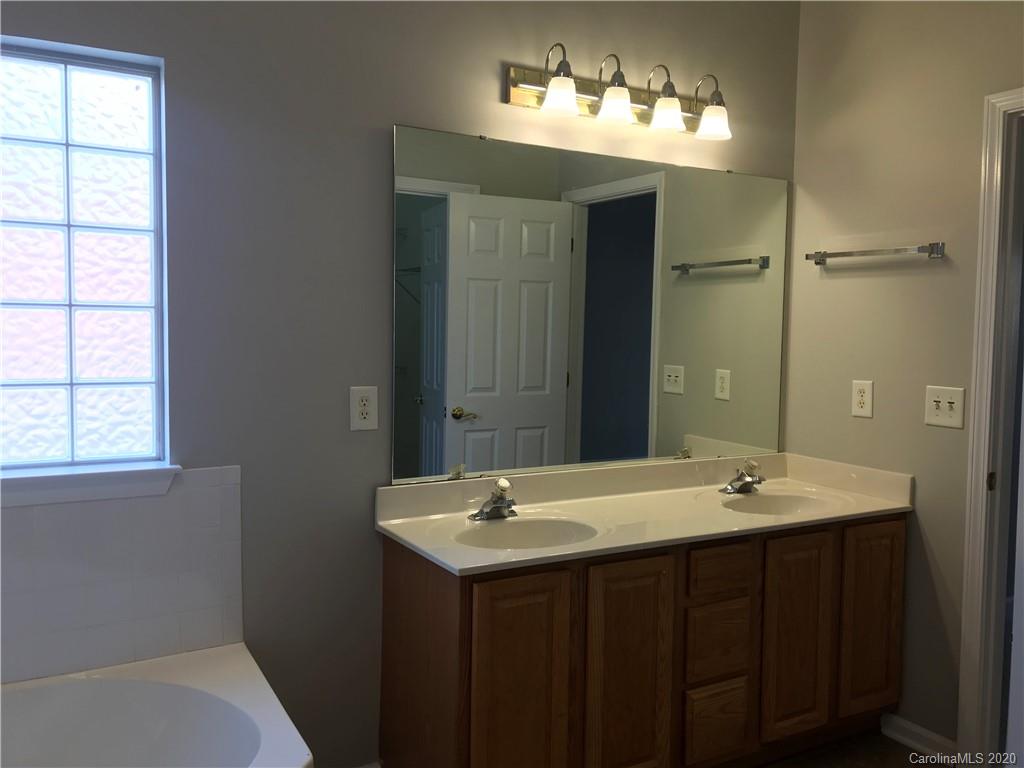 413 Danielle Way, Unit 3 Fort Mill, SC 29715 - Photo 7 of 19 Gallery Image 7