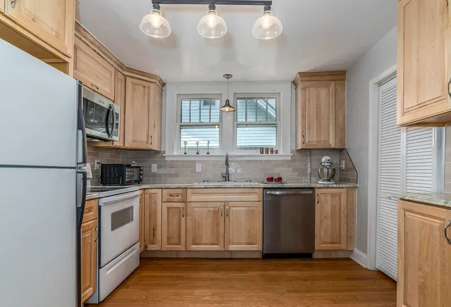 $445,000 | 2506 Rosalind Avenue Southwest, Roanoke, VA 24014