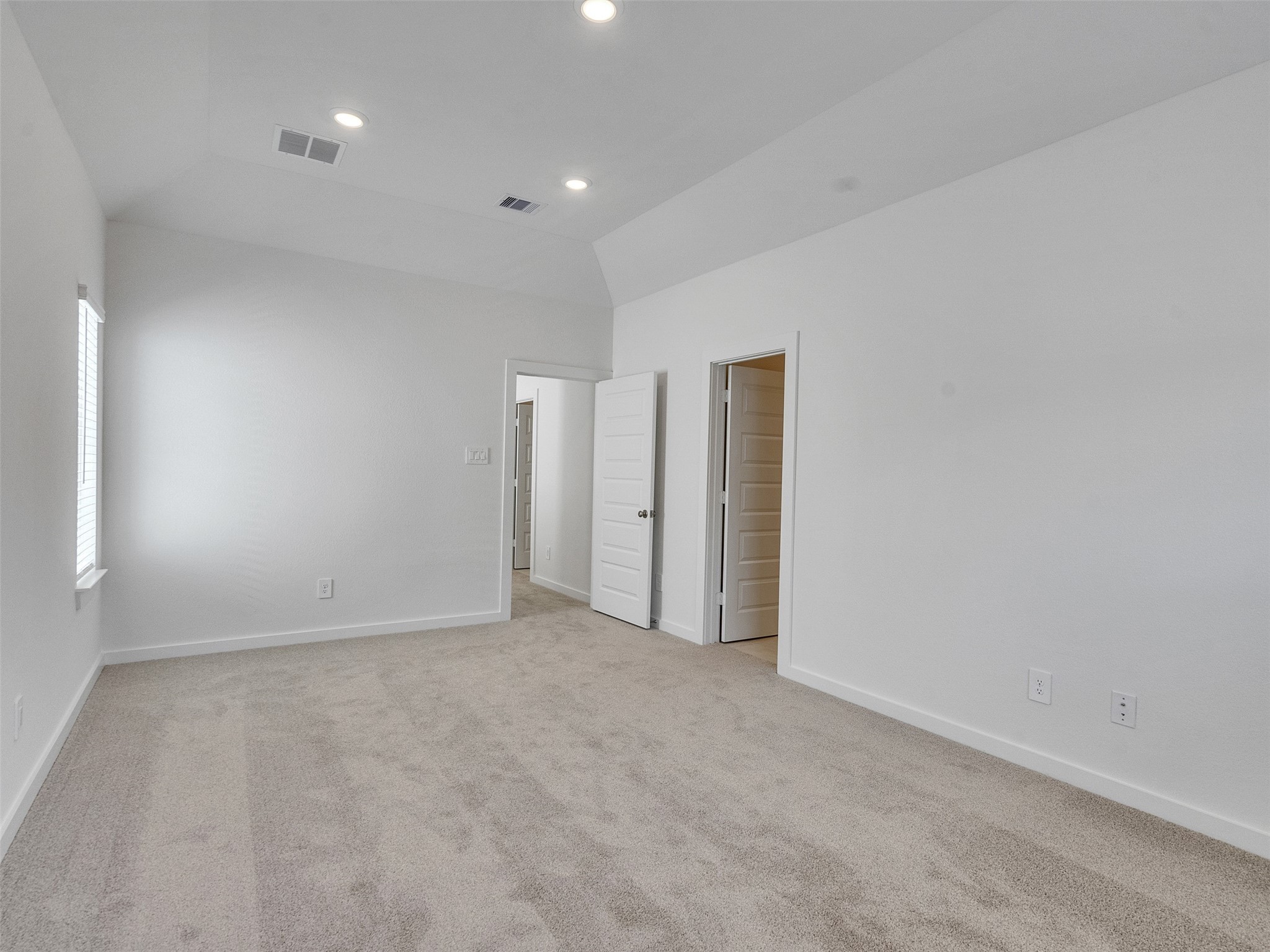 4113 Fig Grv Street Houston, TX 77080 - Photo 16 of 21 a view of an empty room