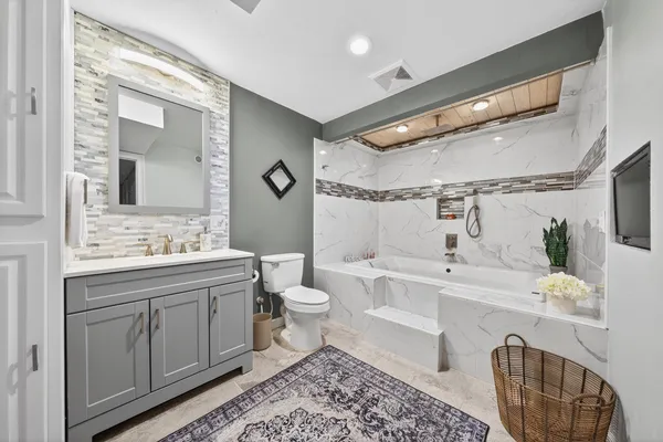 $550,000 | W6036 Zach Street, Menasha, WI 54952