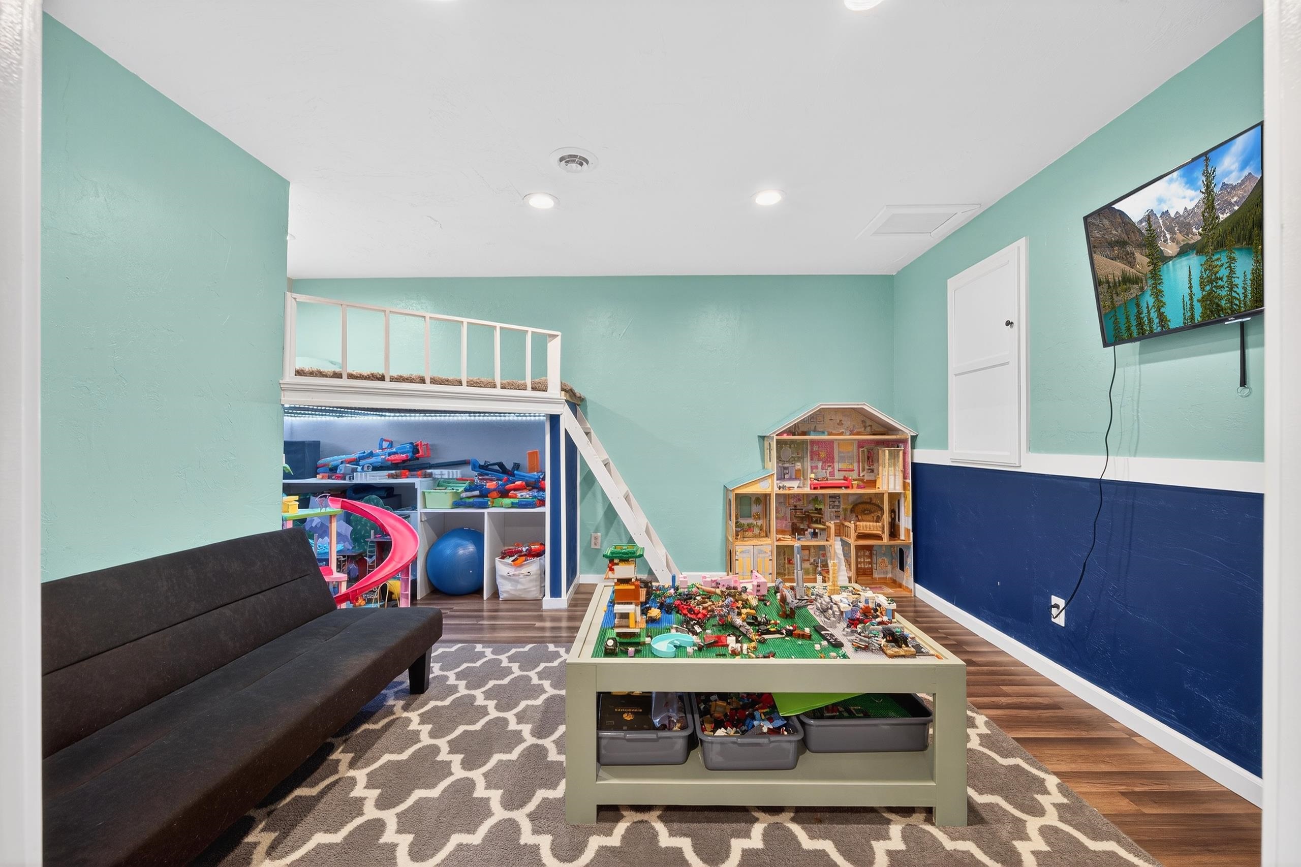 W6036 Zach Street Menasha, WI 54952 - Photo 37 of 49