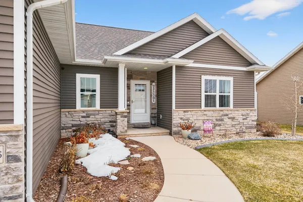 $550,000 | W6036 Zach Street, Menasha, WI 54952
